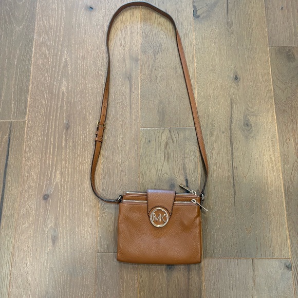 Authentic Michael Kors Fulton Brown Crossbody Bag with Gold accents - Picture 1 of 17
